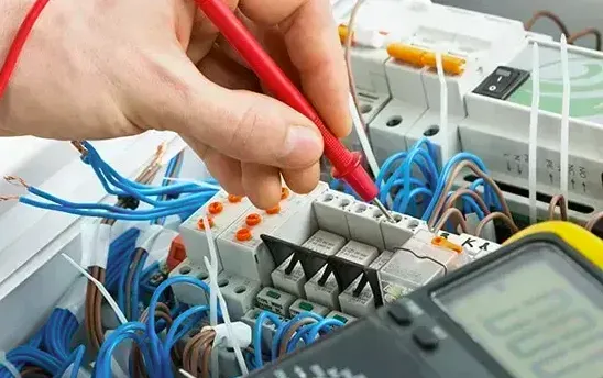 Professional electrician in Tottenham Hale